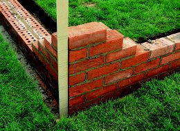 How to repair &amp; build a brick garden wall | Ideas &amp; Advice 